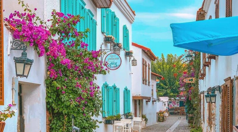 İZMİR KUŞADASI ÇEŞME ALAÇATI TURU 2 GÜNLÜK